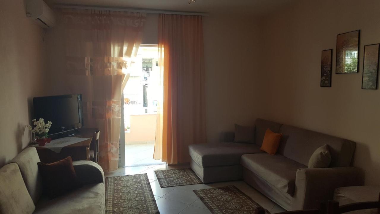 Christos Apartments Sarande Exterior photo